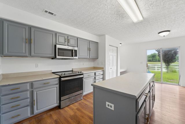 4149 Town Square Drive, Canal Winchester, OH 43110