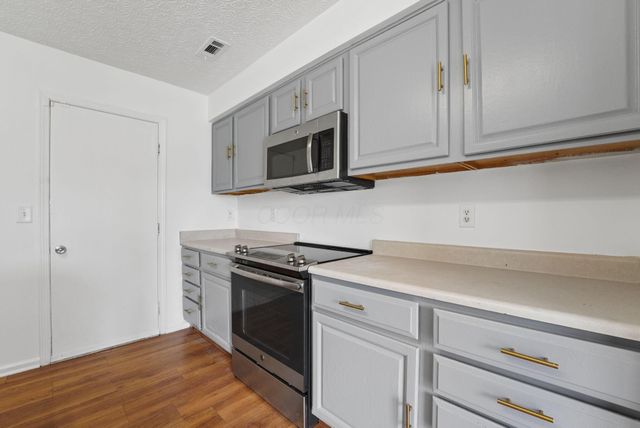 4149 Town Square Drive, Canal Winchester, OH 43110