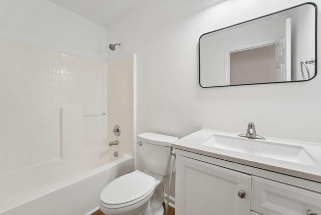 4149 Town Square Drive, Canal Winchester, OH 43110