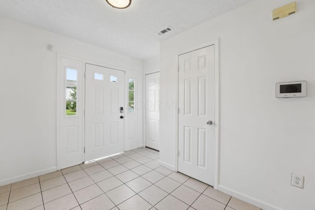4149 Town Square Drive, Canal Winchester, OH 43110