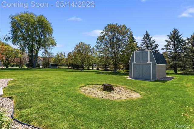 9338 E Lippincott Boulevard, Davison Township, MI 48423