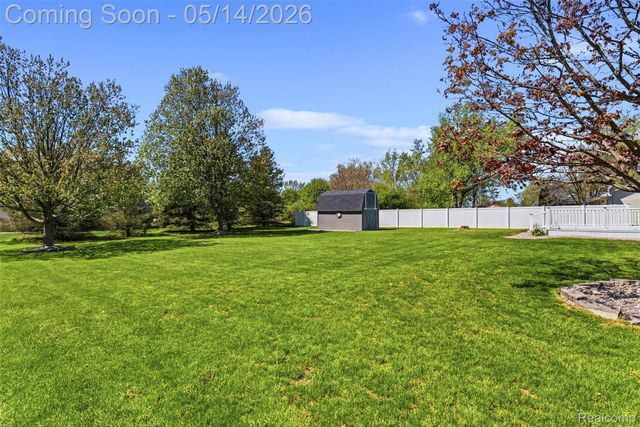 9338 E Lippincott Boulevard, Davison Township, MI 48423