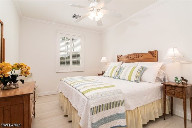 362 2nd AVE N, Naples, FL 34102