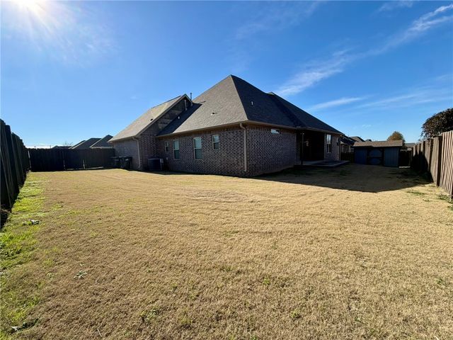 1309 W Gum Street, Rogers, AR 72758