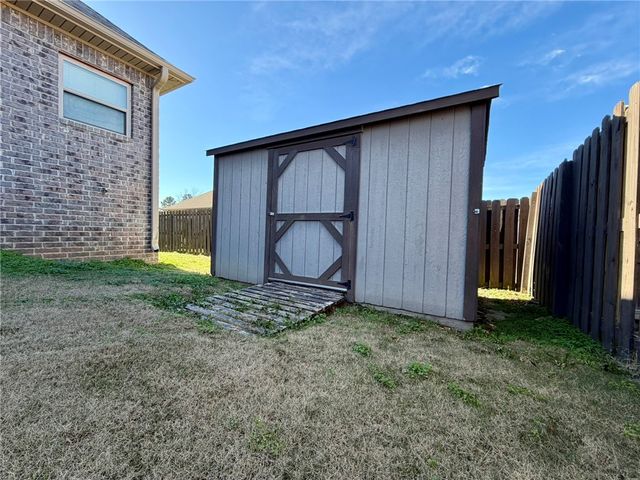 1309 W Gum Street, Rogers, AR 72758