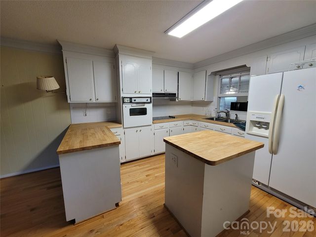 2318 Shaw Avenue, Gastonia, NC 28054