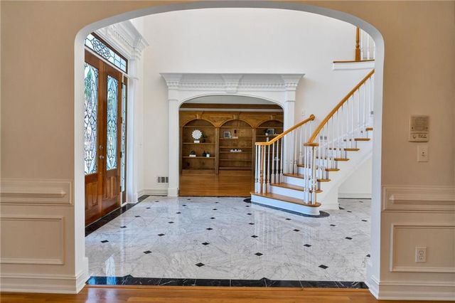 1090 Abingdon Lane, Alpharetta, GA 30022