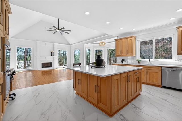 1090 Abingdon Lane, Alpharetta, GA 30022