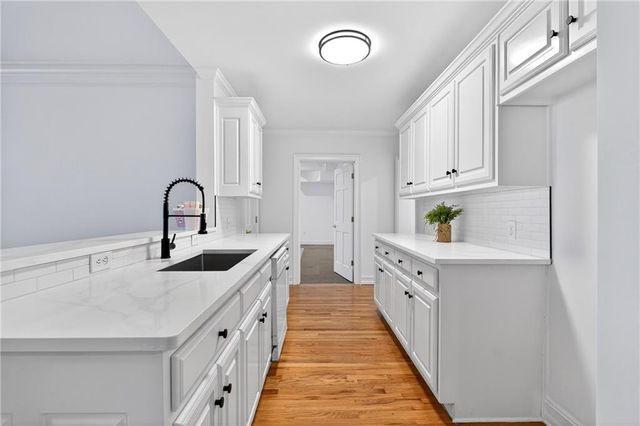 1090 Abingdon Lane, Alpharetta, GA 30022