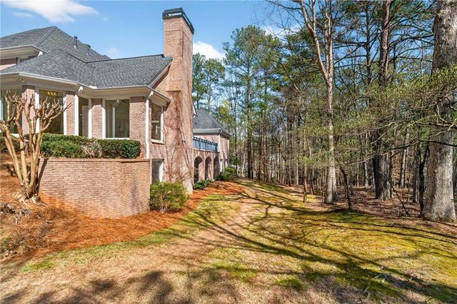 1090 Abingdon Lane, Alpharetta, GA 30022