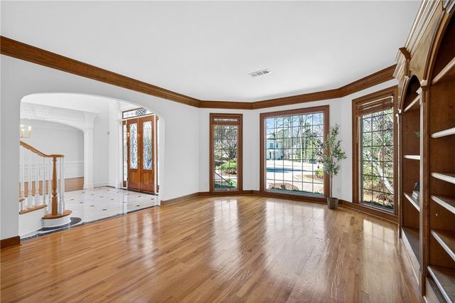 1090 Abingdon Lane, Alpharetta, GA 30022