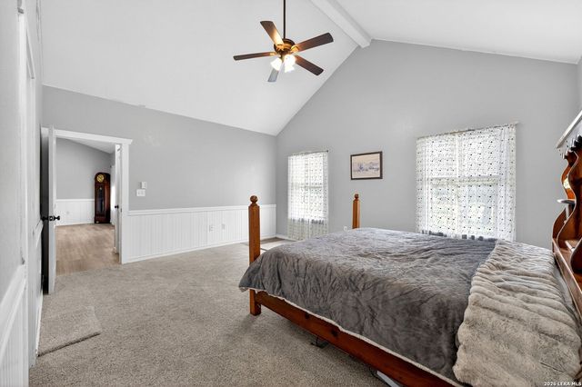 160 County Road 6874, Natalia, TX 78059