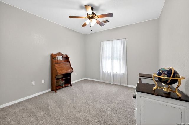 160 County Road 6874, Natalia, TX 78059
