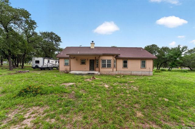 160 County Road 6874, Natalia, TX 78059