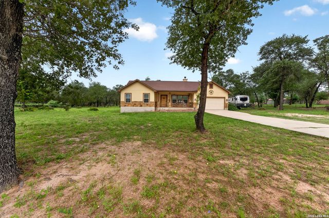 160 County Road 6874, Natalia, TX 78059