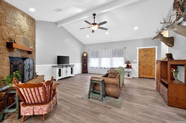 160 County Road 6874, Natalia, TX 78059