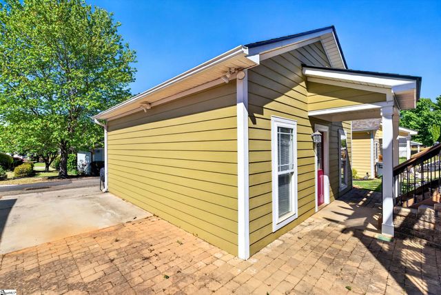 8 Marquette Road, Simpsonville, SC 29680