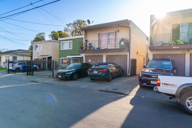 952 72nd Avenue, Oakland, CA 94621