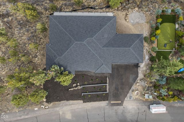 3335 NW Fairway Heights Drive, Bend, OR 97703