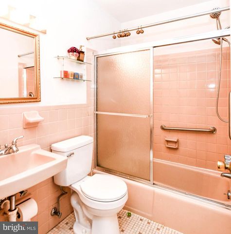 7425 CALDER DR, Capitol Heights, MD 20743