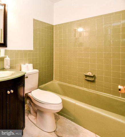 7425 CALDER DR, Capitol Heights, MD 20743