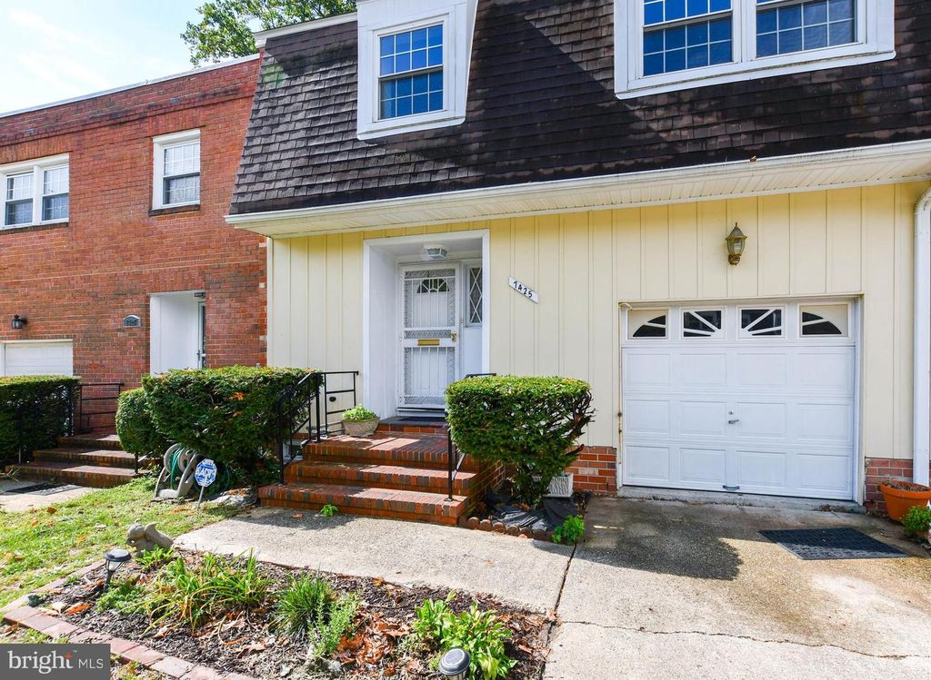 7425 CALDER DR, Capitol Heights, MD 20743