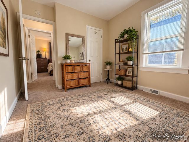 147 E Alton Avenue, East Alton, IL 62024