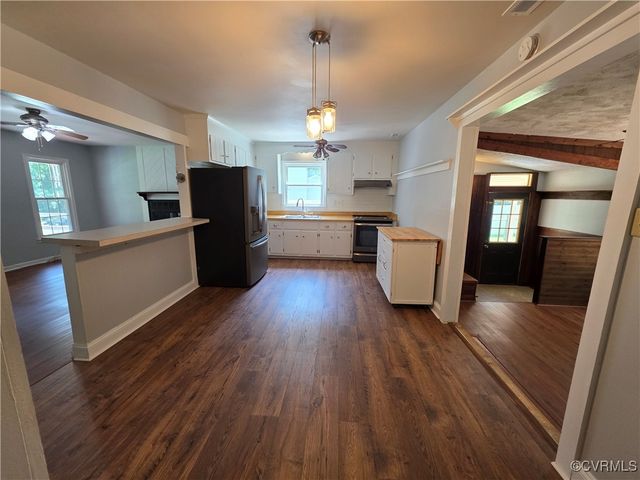 11220 Sunfield Dr, Midlothian, VA 23112