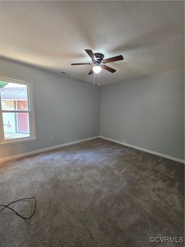 11220 Sunfield Dr, Midlothian, VA 23112