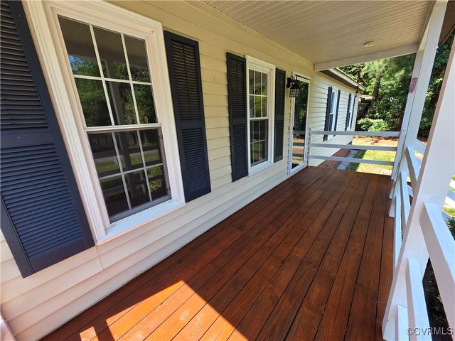 11220 Sunfield Dr, Midlothian, VA 23112