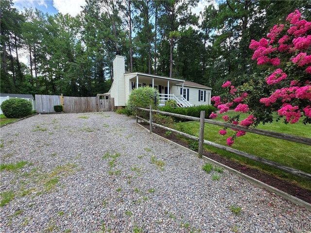 11220 Sunfield Dr, Midlothian, VA 23112