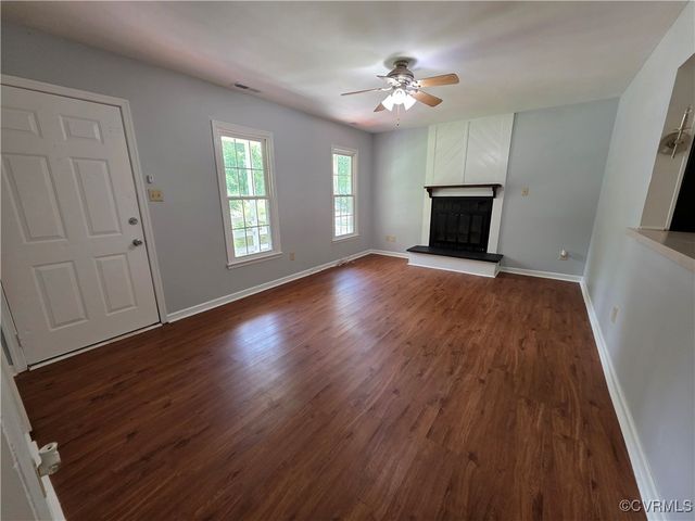 11220 Sunfield Dr, Midlothian, VA 23112