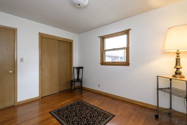 7429 W Ohio AVENUE, Milwaukee, WI 53219