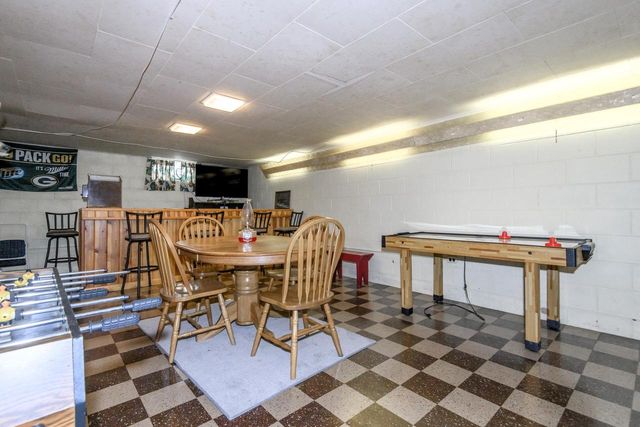 7429 W Ohio AVENUE, Milwaukee, WI 53219