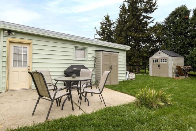 7429 W Ohio AVENUE, Milwaukee, WI 53219