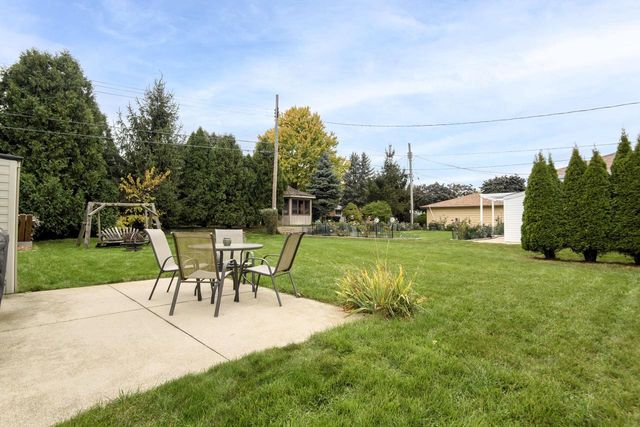 7429 W Ohio AVENUE, Milwaukee, WI 53219