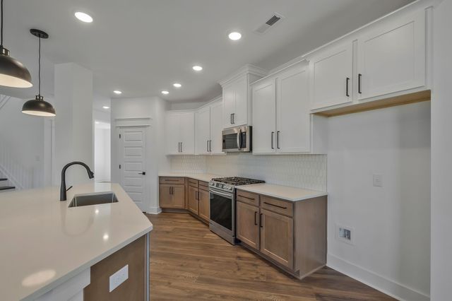 82 Russell Court, Lebanon, TN 37087