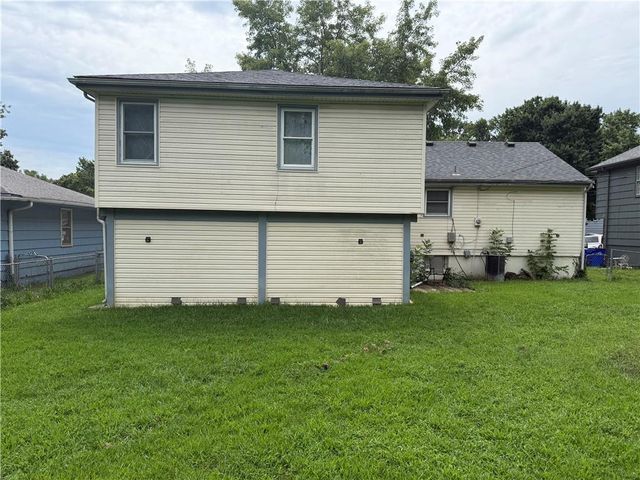 8200 E 133rd Terrace, Grandview, MO 64030