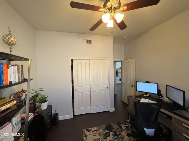 4831 E Robin Lane, Phoenix, AZ 85054