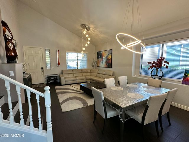 4831 E Robin Lane, Phoenix, AZ 85054