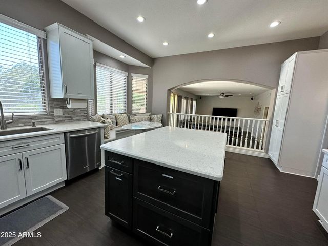 4831 E Robin Lane, Phoenix, AZ 85054