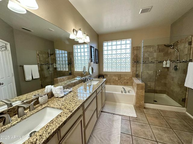 4831 E Robin Lane, Phoenix, AZ 85054