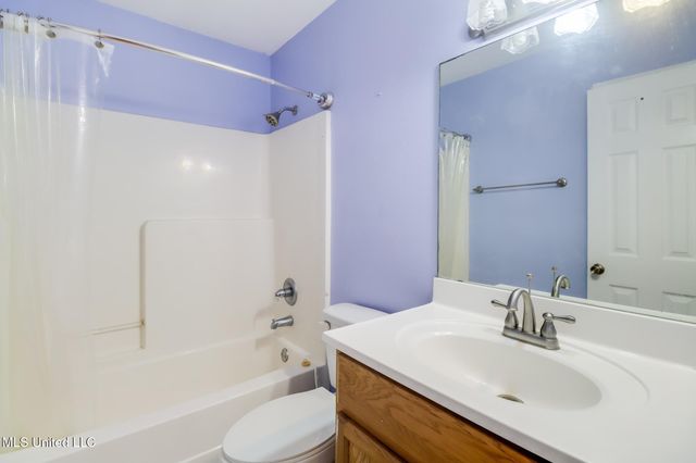 6909 N Rue Mornay, Biloxi, MS 39532