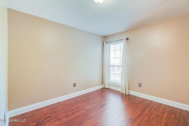 6909 N Rue Mornay, Biloxi, MS 39532