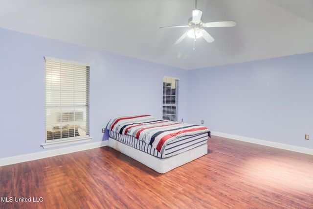 6909 N Rue Mornay, Biloxi, MS 39532