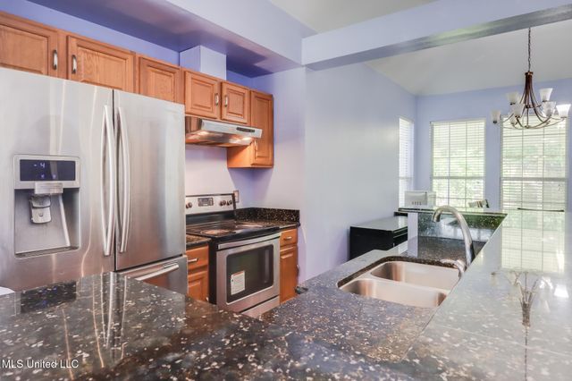 6909 N Rue Mornay, Biloxi, MS 39532