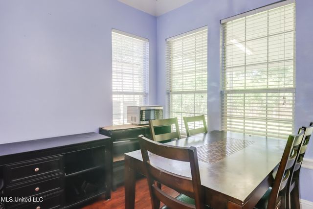 6909 N Rue Mornay, Biloxi, MS 39532