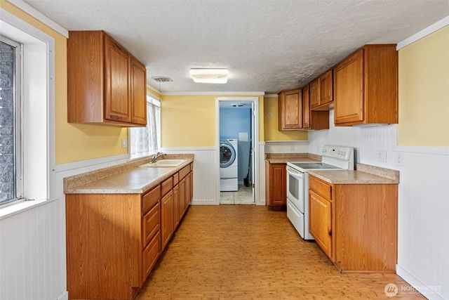 1723 Shorewood Drive, Bremerton, WA 98312