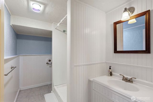 1723 Shorewood Drive, Bremerton, WA 98312