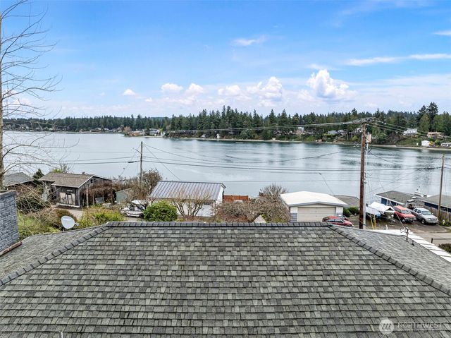 1723 Shorewood Drive, Bremerton, WA 98312